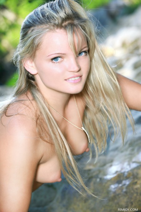 Аделия П: Летняя чувственность на природе