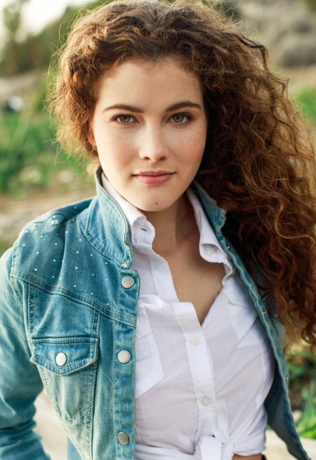 Эротический пикник с Адель в природе