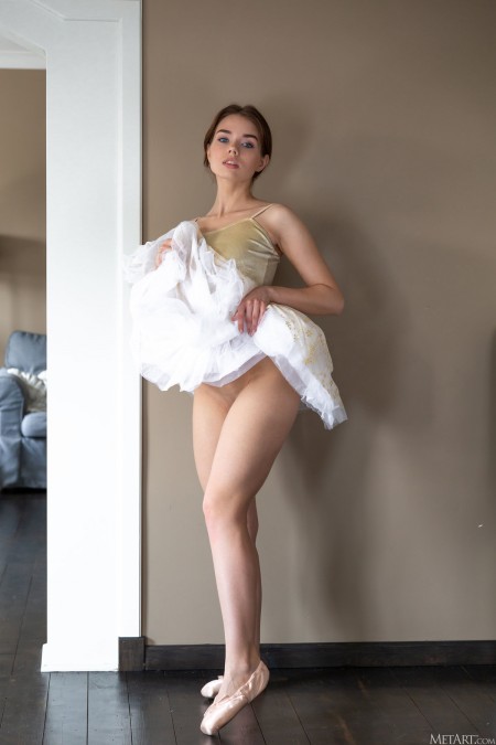 Изысканная эротика: Кейра Блу без одежды