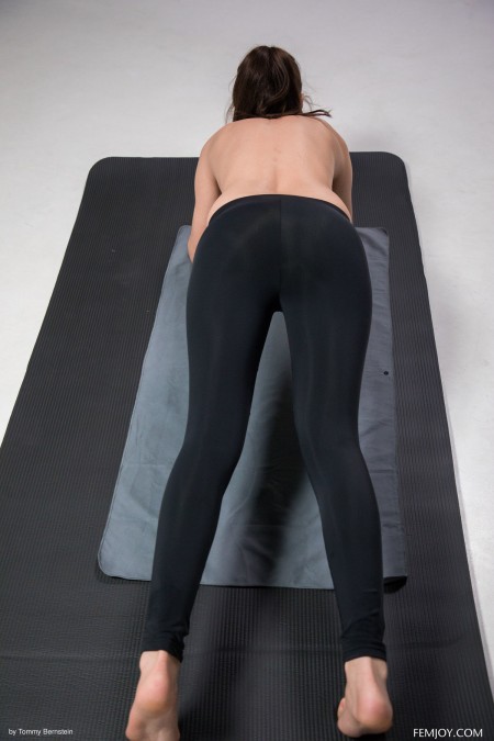 Алиса: Улыбка спортсменки в студии