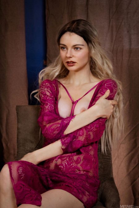 Гламурная модель Франческа Роуз в эротической фотосессии