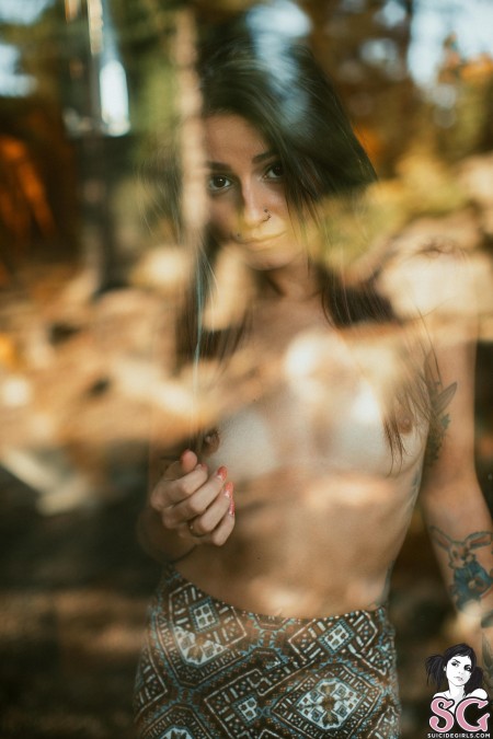 Катрина: Спортивная Модель с Татуировками