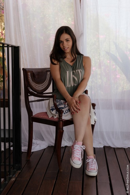 Элегантная Некане: Символ сексуальности