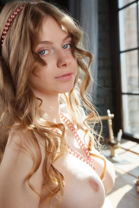 Сия: Элегантность и Сексуальность в Студии