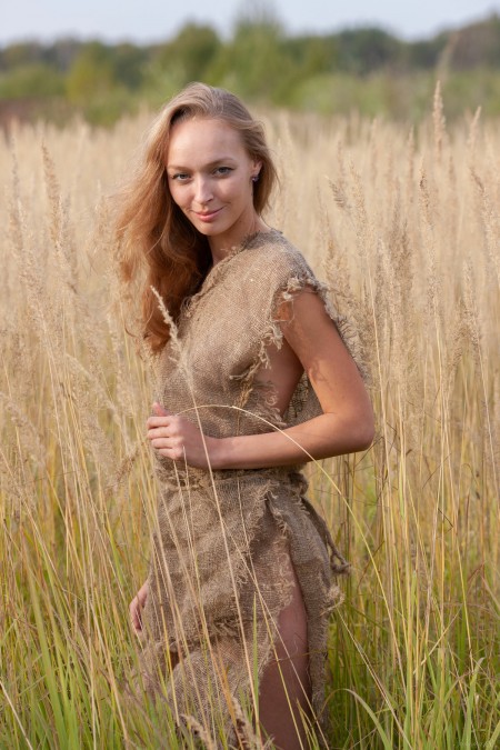 Летняя элегантность: Jessie U на природе