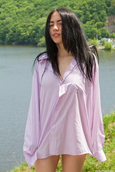 Солнечная красота Нархи на природе