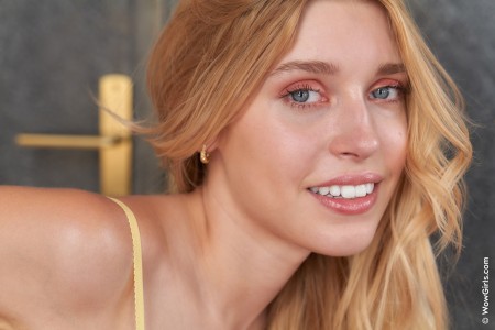 Сенсуальная Фрея: Лето в Студии