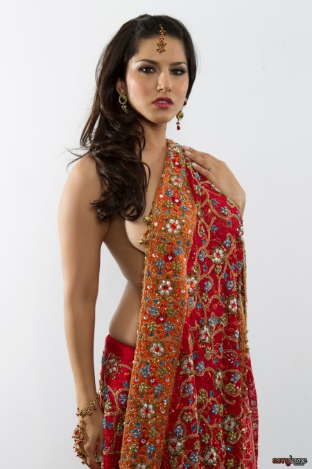 Элегантность и гламур: Sunny Leone