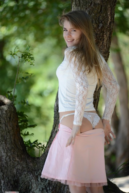 Летняя радость: Лубентия в лесу