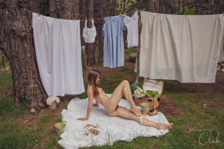 Летнее наслаждение: Milena Angel в природе